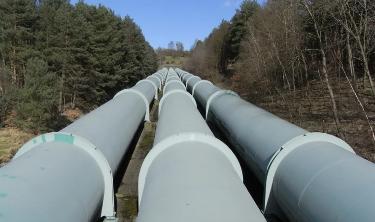 ЄС просить відновити роботу нафтопроводу "Дружба", але не може гарантувати зняття вето Угорщини з 90 млрд євро, - ЗМІ