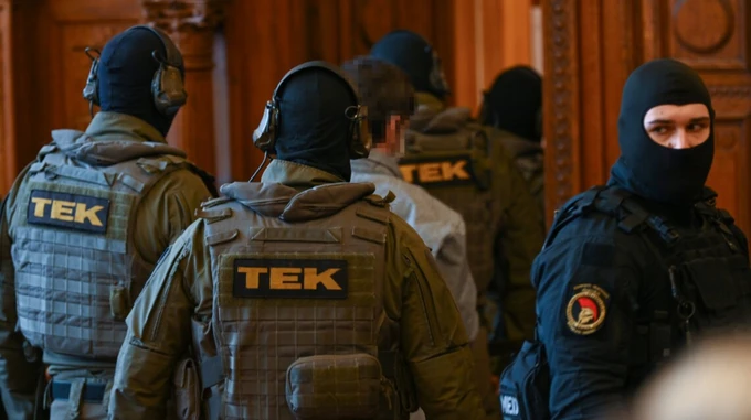 МЗС закликало українців утриматися від поїздок до Угорщини