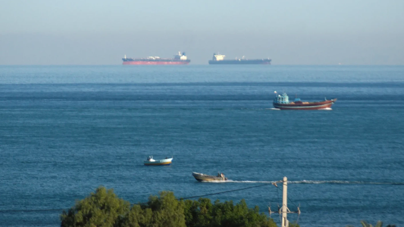 Greenpeace предупредил об угрозах разливов нефти из-за войны в Иране