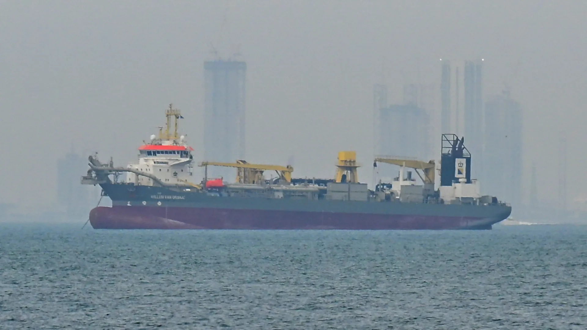 США готовят военный эскорт кораблей через Ормузский пролив, - Axios