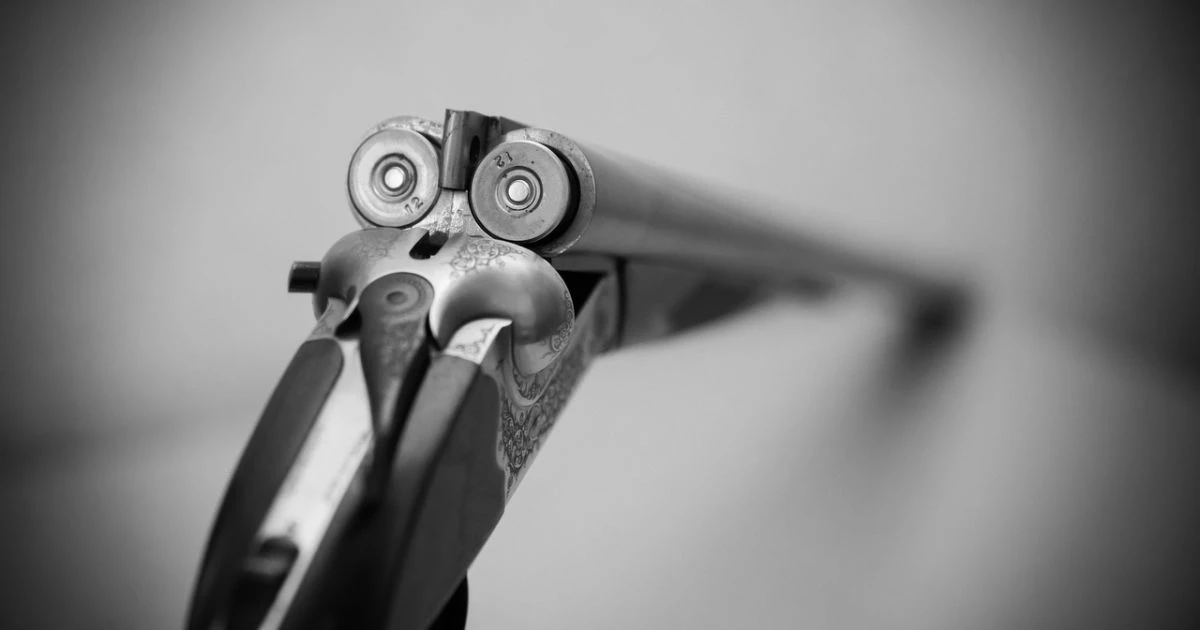 В Николаевской области староста села застрелил свою помощницу прямо на рабочем месте