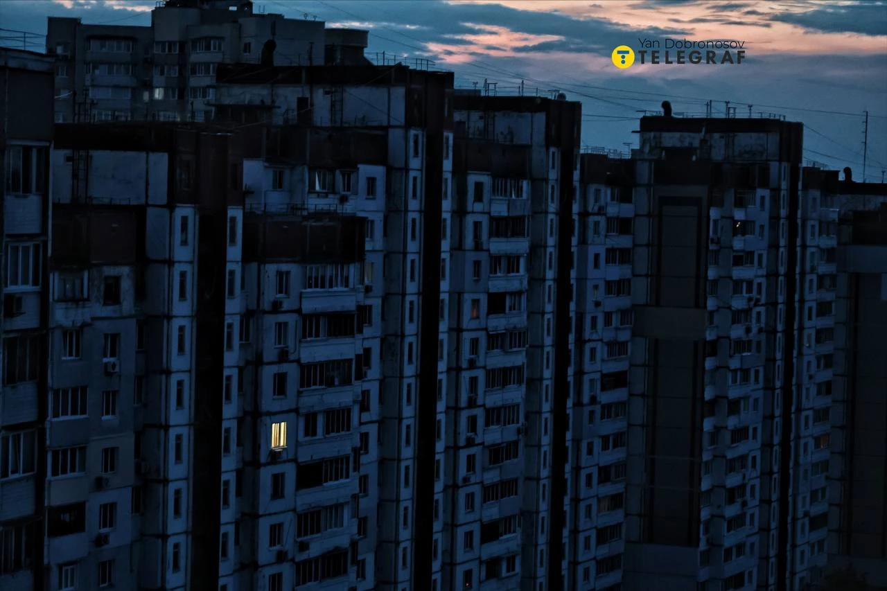 У Києві запровадили тимчасові графіки відключення електроенергії