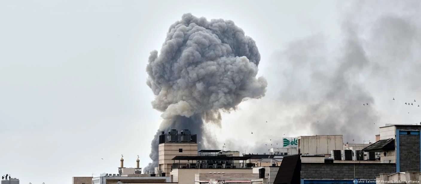 Оман призвал Трампа прекратить войну в Иране