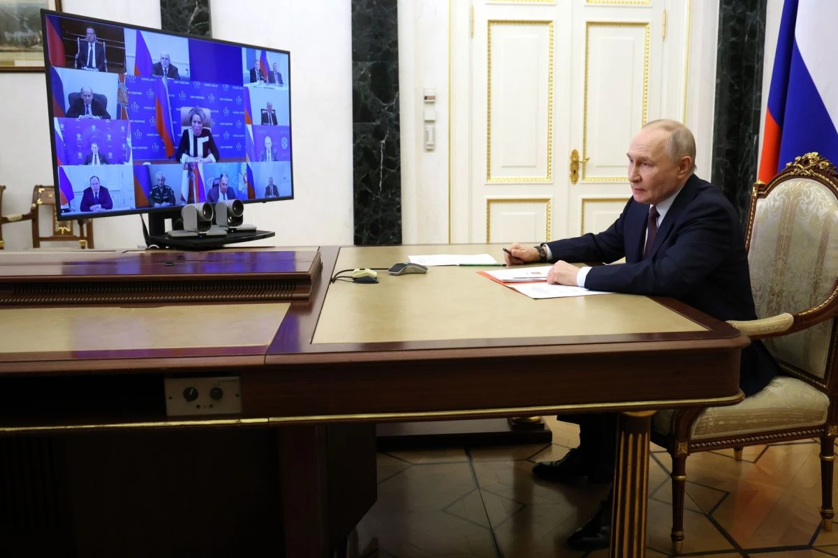 Путин перестал появляться в Кремле после ликвидации Хаменеи