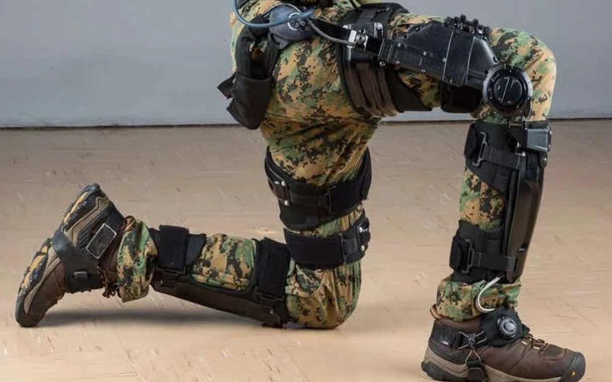 Украинский "технодесант": ВСУ начали испытания первых экзоскелетов на фронте