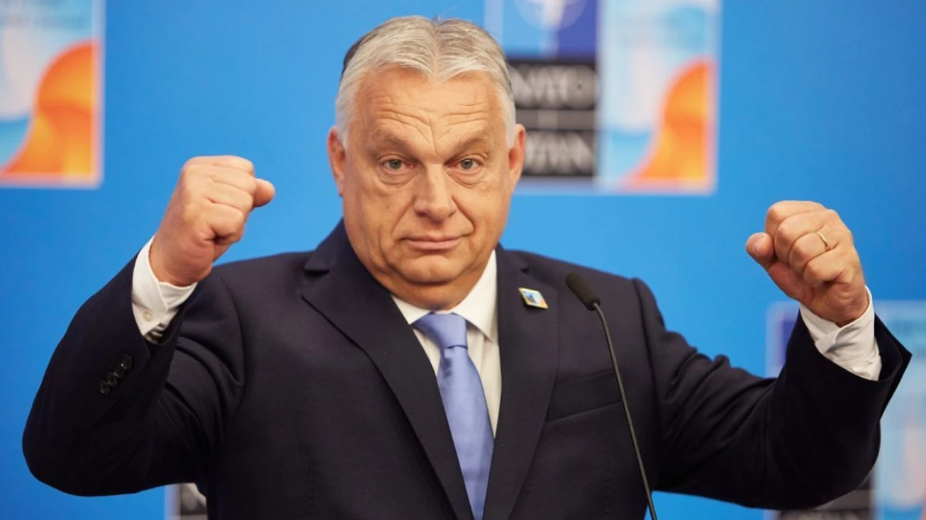 Еврокомиссия хочет получить "разъяснения" от правительства Орбана о связях с РФ, - Politico