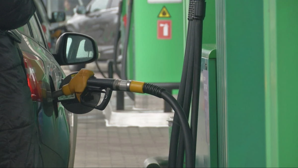 Цены на топливо 24 марта: сколько стоит дизель и бензин на АЗС