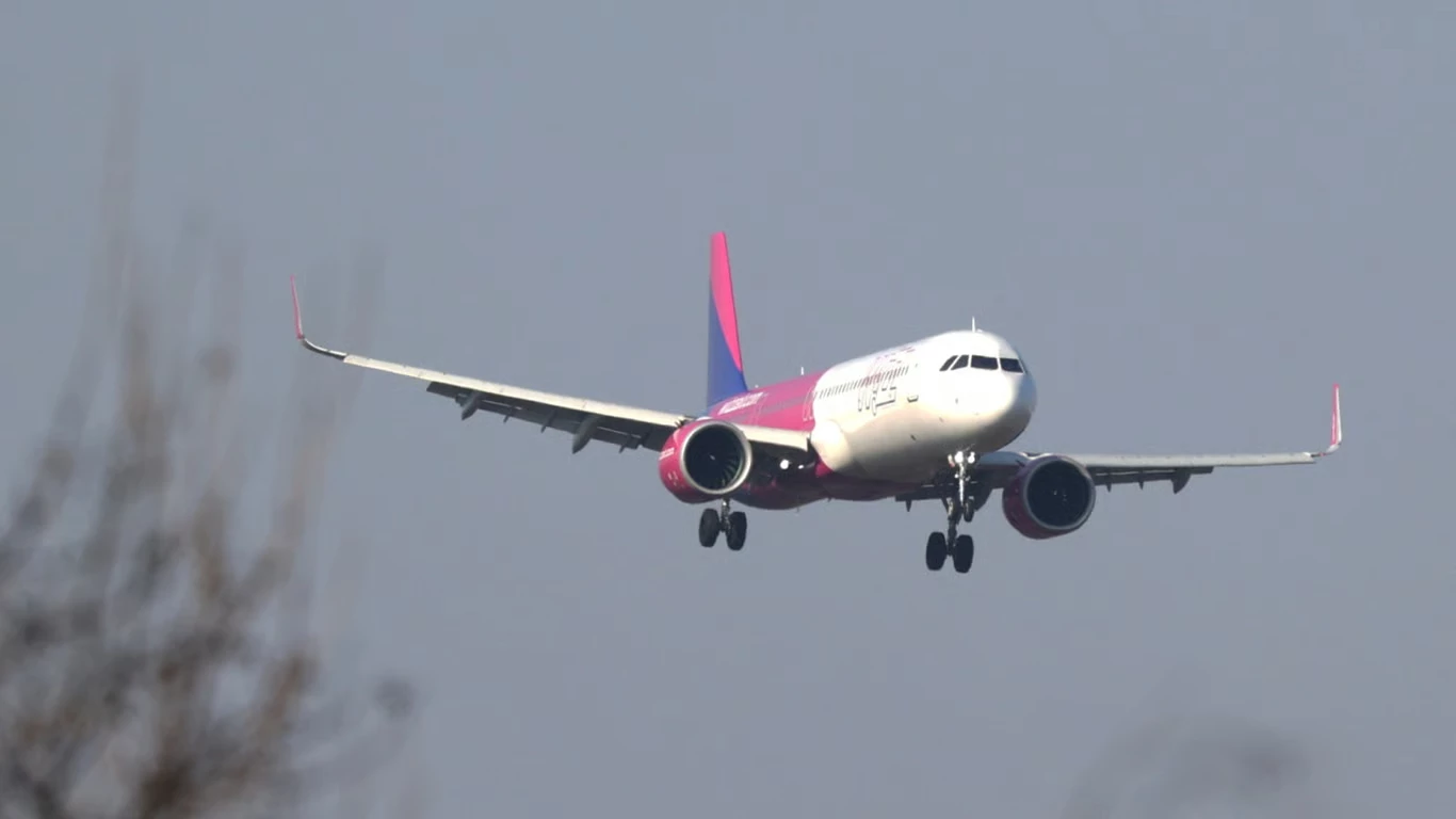Wizz Air объяснила заявление о подготовке к возобновлению рейсов в Украину