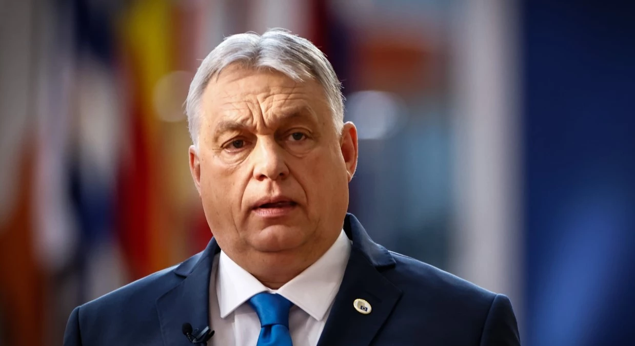 Літаки Орбана могли вивозити готівку та коштовності з Росії: журналіст розкрив деталі