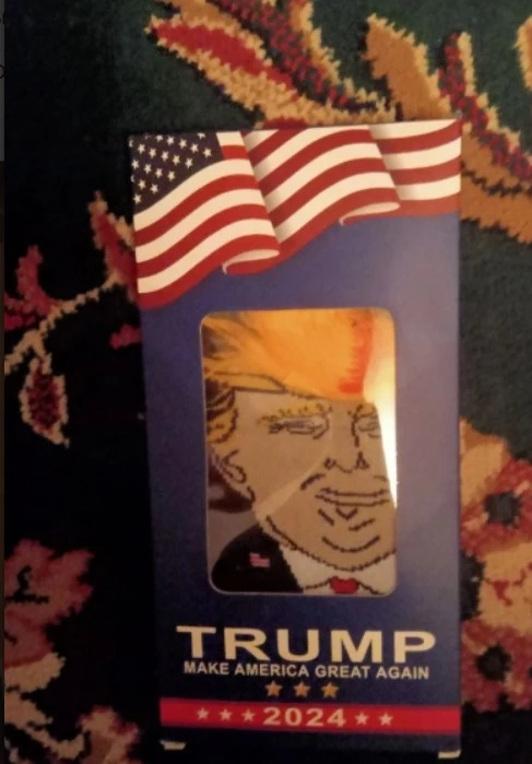 шкарпетки з Трампом