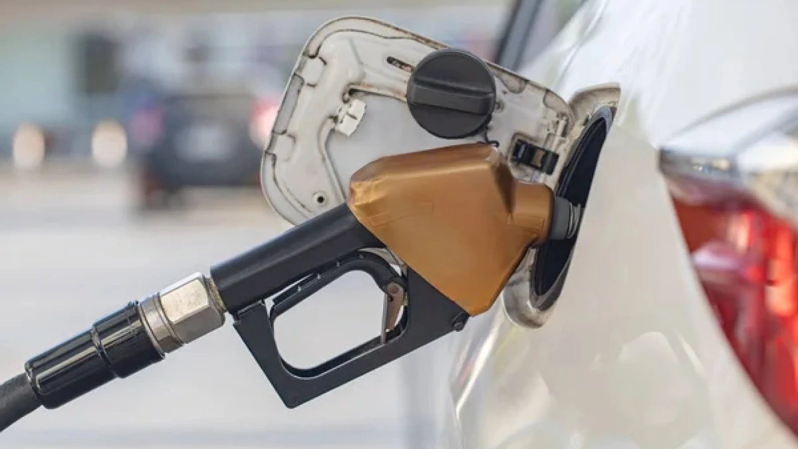 Ціни на АЗС 31 березня: скільки сьогодні коштує паливо