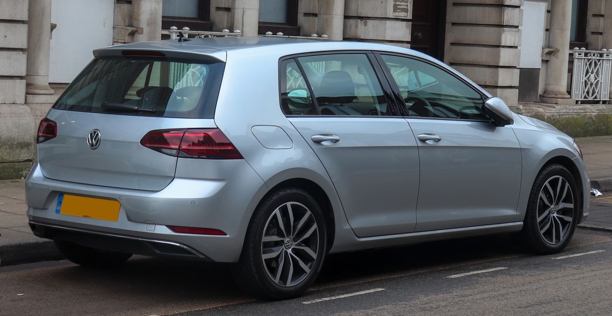 Названо найпопулярніші вживані авто з-за кордону: які моделі розкуповують українці