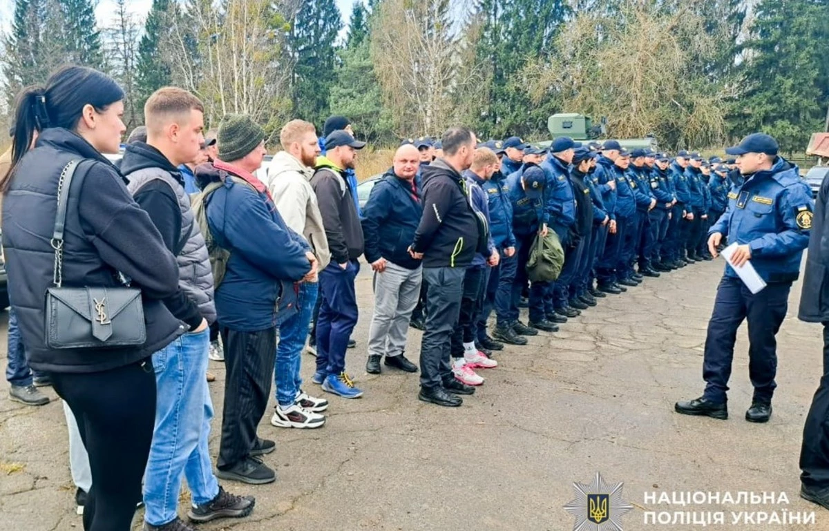 В Ровенской области после суток поисков нашли мальчика, которій сутки пролежал в карьере с переломами