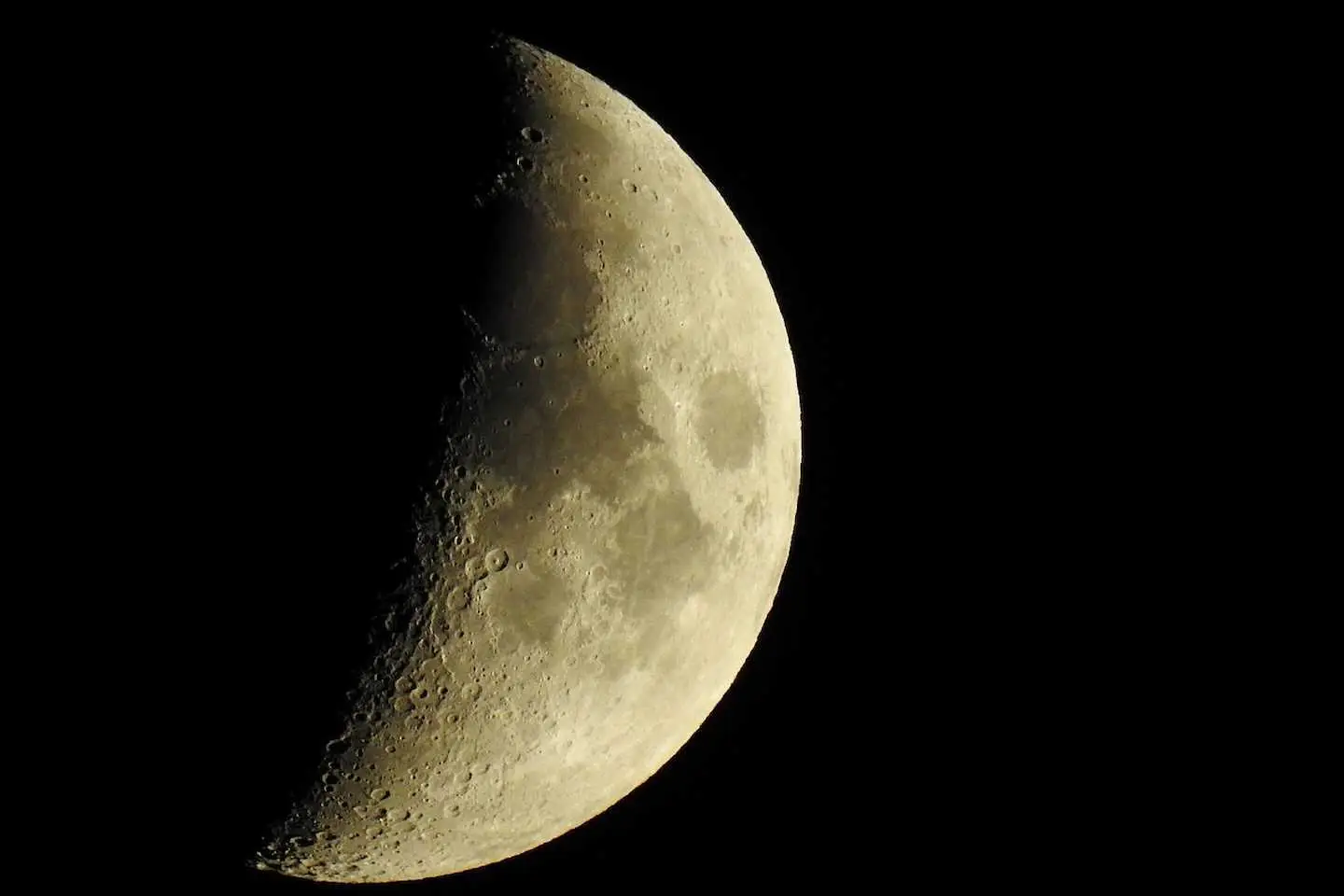 Астронавты миссии "Артемида-2" вошли в область, где лунная гравитация сильнее земной