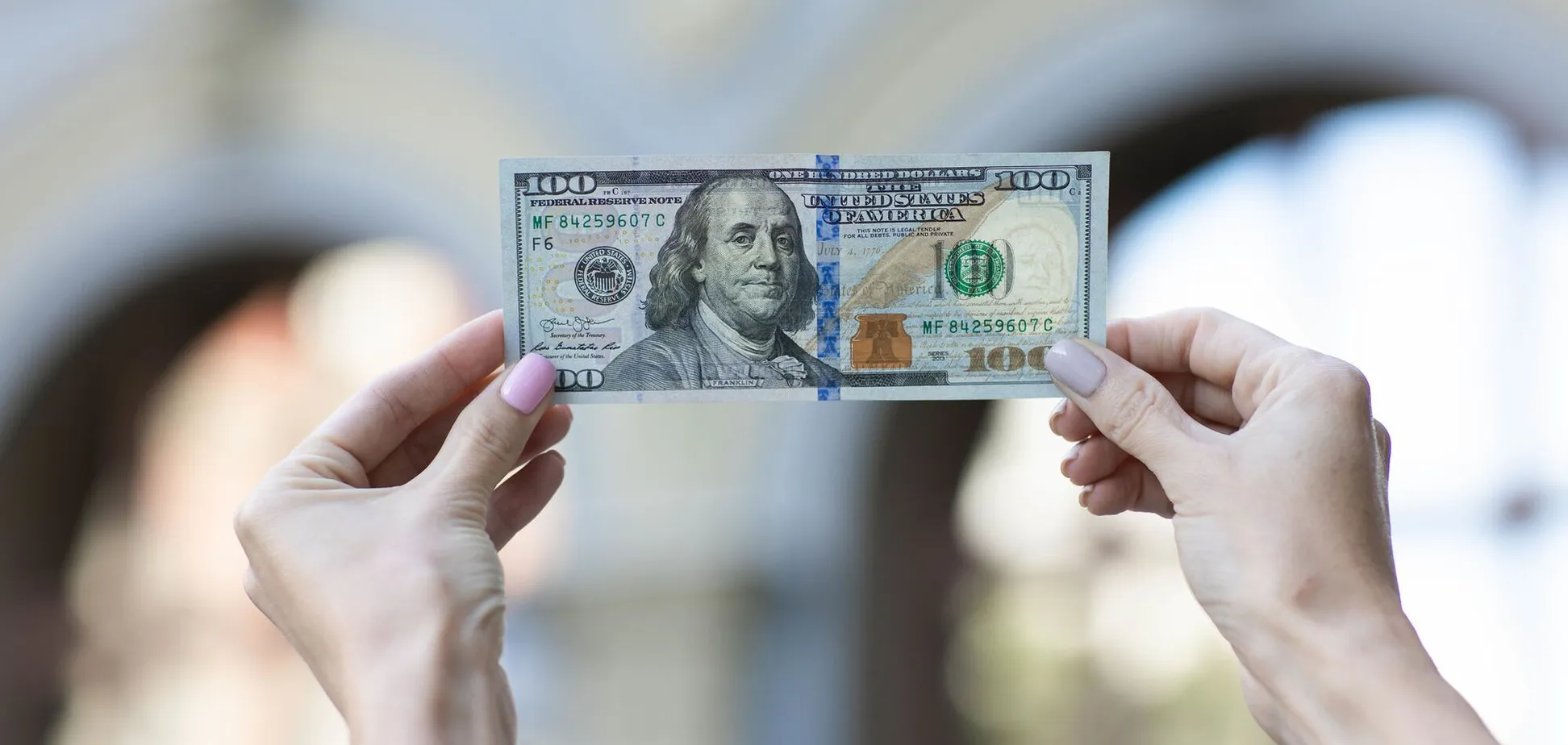 Перемирие на Ближнем Востоке: американский доллар значительно ослаб