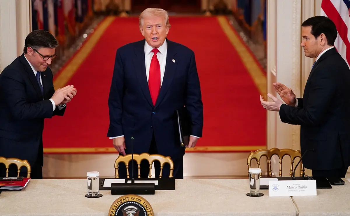 "Лучше бы им остановиться сейчас": Трамп выступил с жестким предупреждением в адрес Ирана