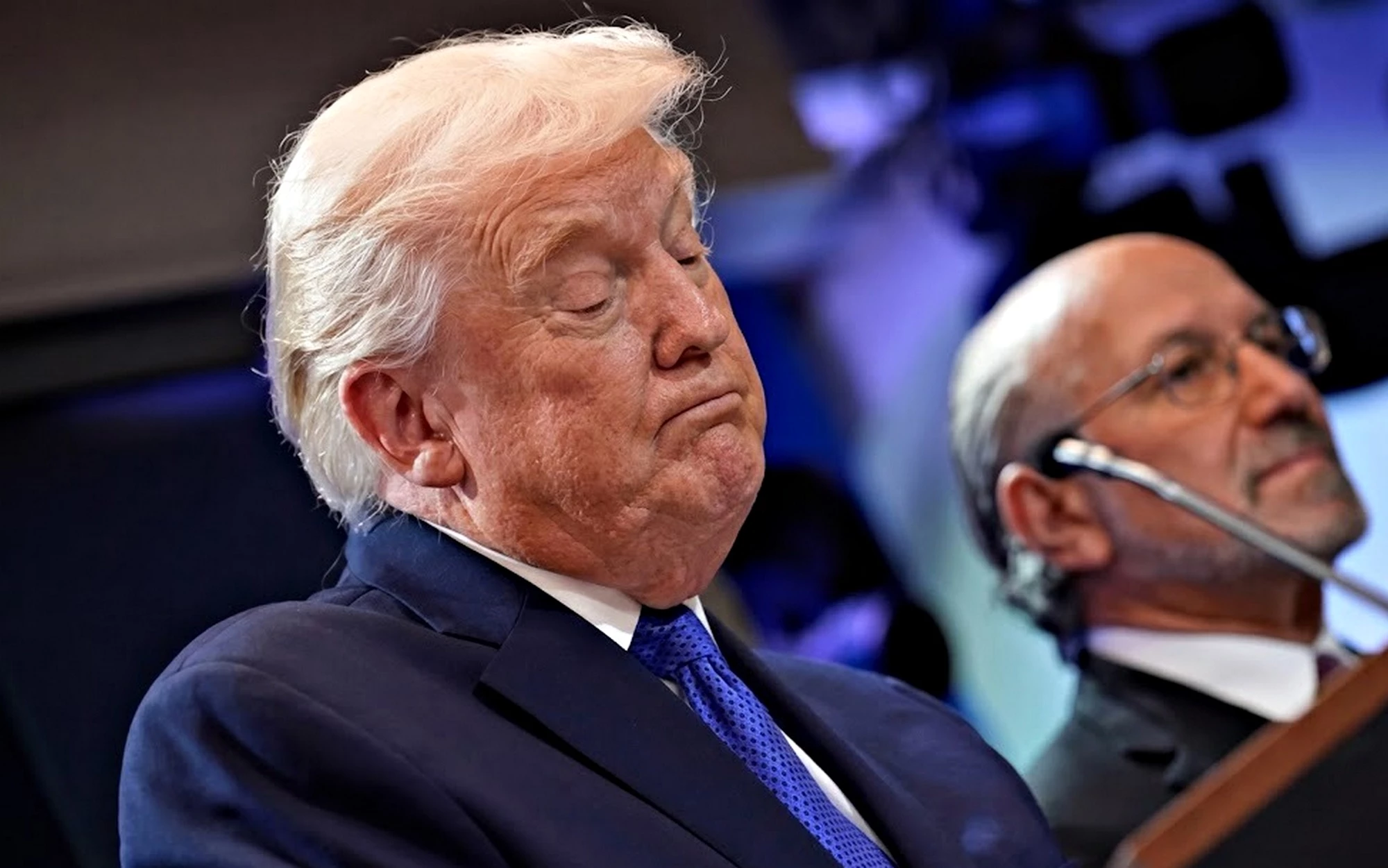 Рейтинг Трампа стремительно падает после первого года у власти, - The Times