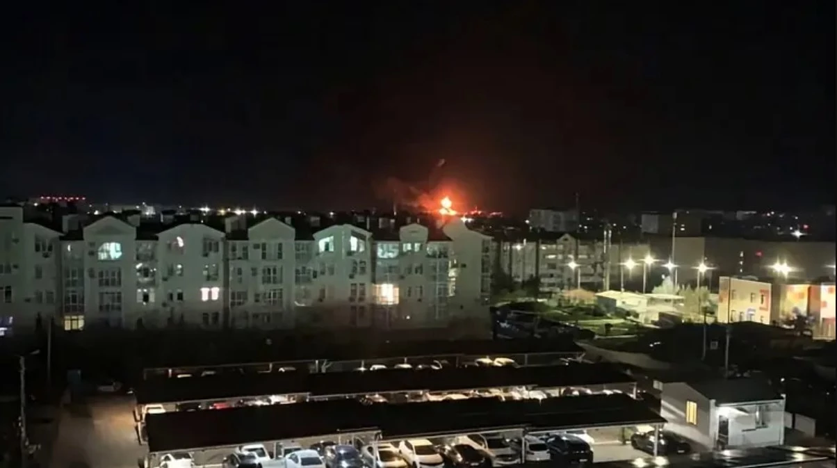 Дроны успешно атаковали "усиленную защиту" нефтебазы в Севастополе