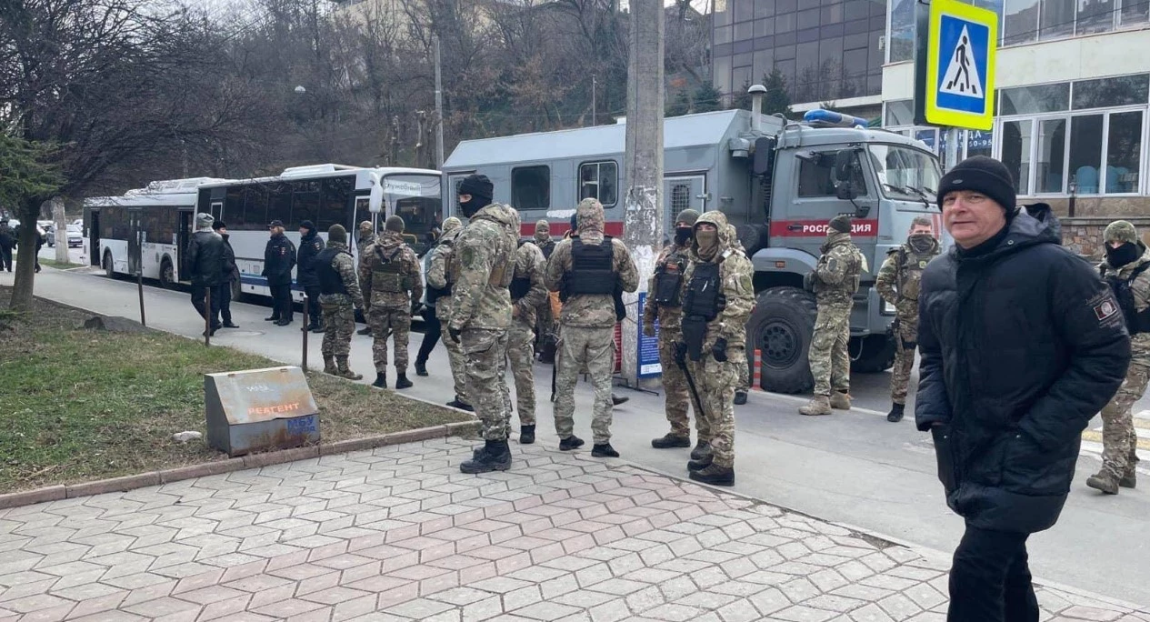 В Крыму оккупанты начали отбирать у людей дома: под угрозой почти сотня семей, - ЦНС