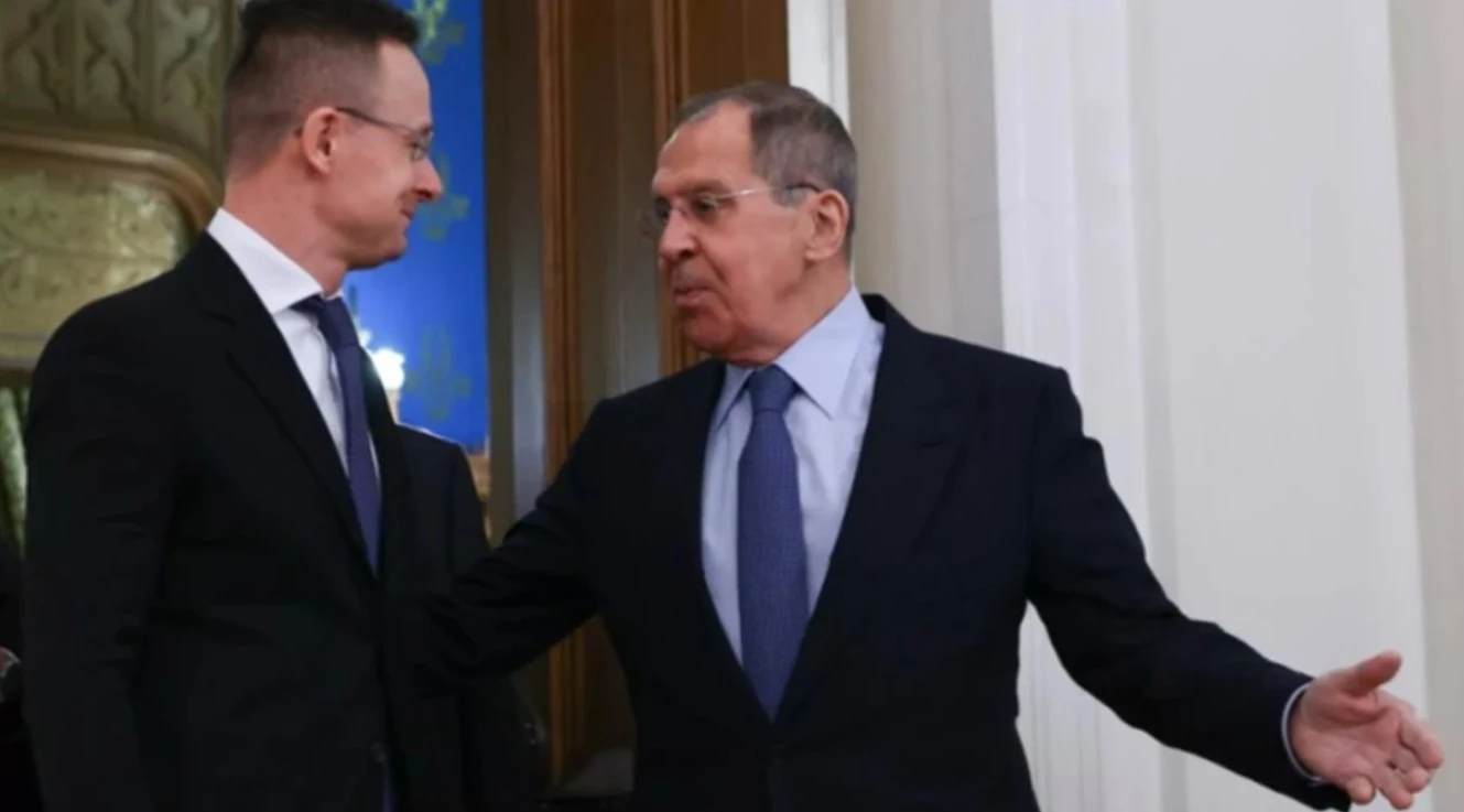 Сийярто перед отставкой отверг обвинения в госизмене и работе на Кремль