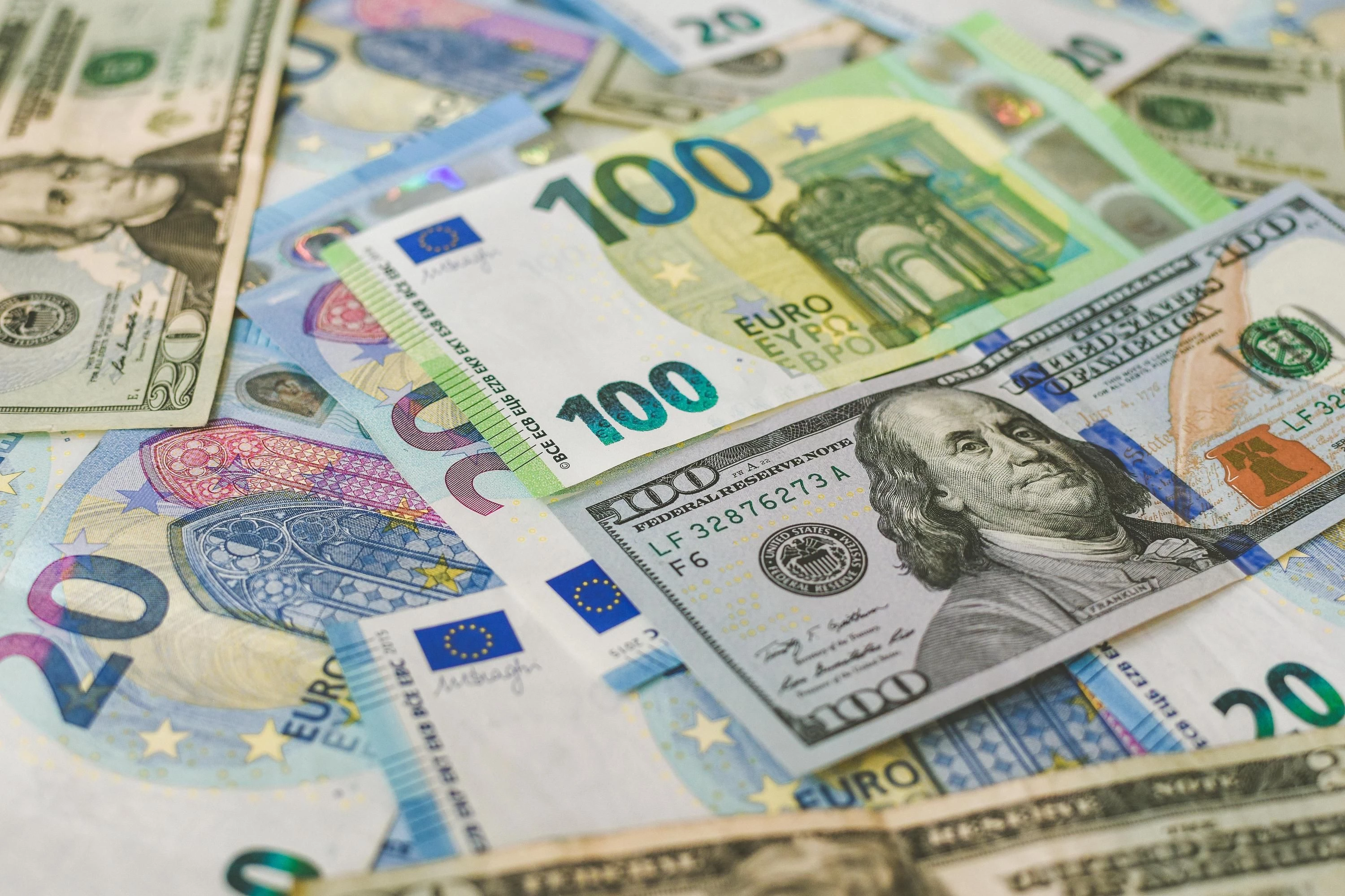 Курс валют на 5 мая: что происходит в обменниках и банках