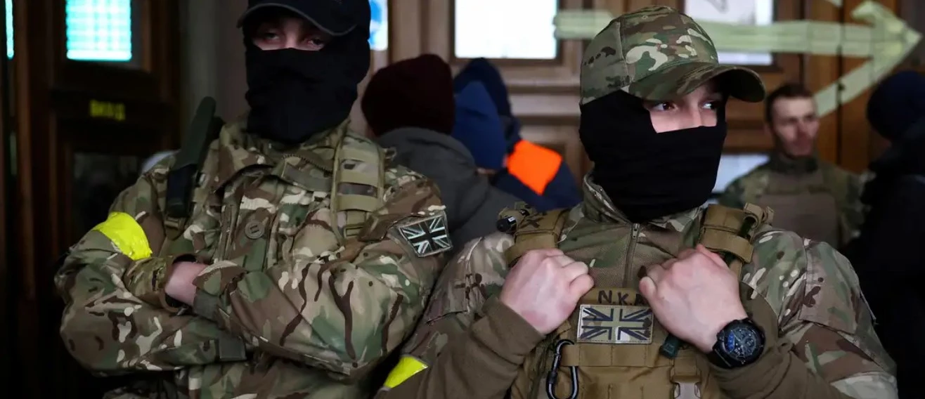 Для иностранных добровольцев упростили правила пребывания в Украине