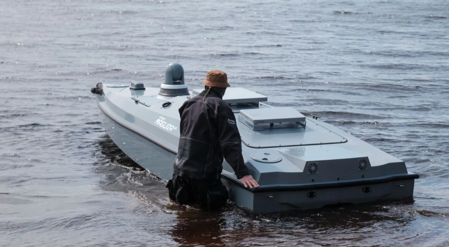 У берегов греческой Лефкады обнаружен украинский морской дрон Magura V3