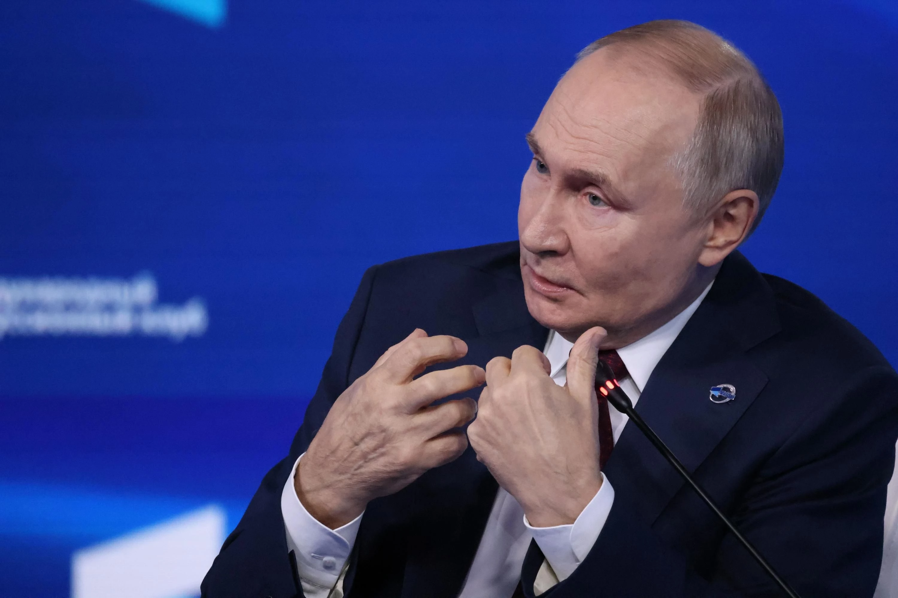 Война против Украины подрывает не только экономику РФ, но и политический имидж Путина, - The Telegraph