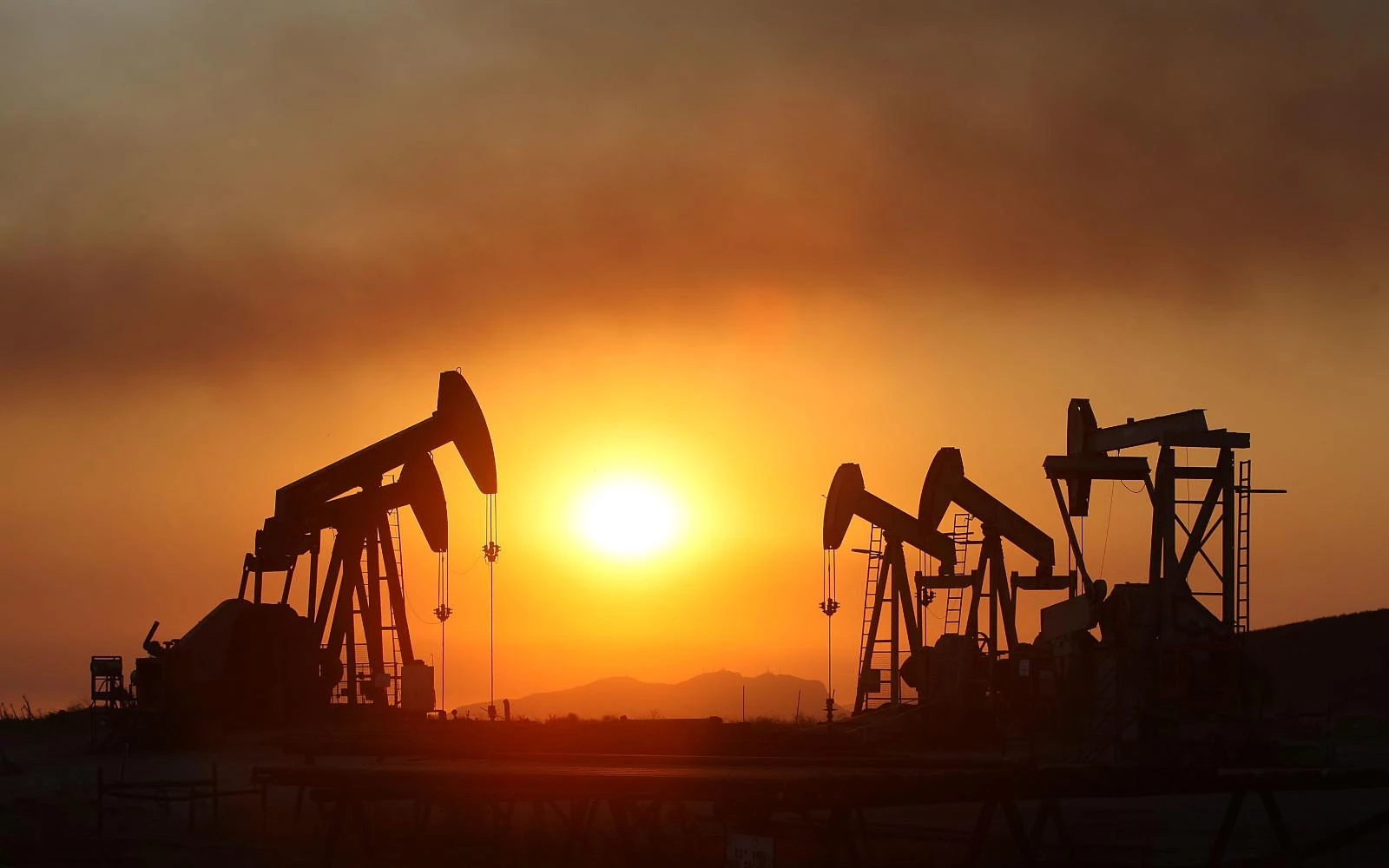 Цены на нефть снизились после того, как США и Иран приостановили обмен ударами