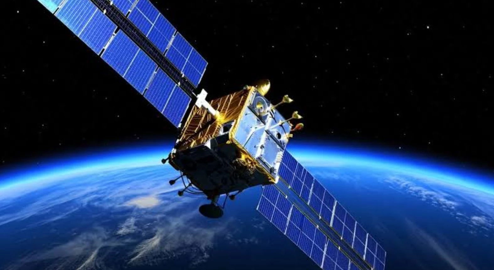 Новые риски в небе: российские спутники «Рассвет» зафиксированы над Украиной до трех раз в сутки