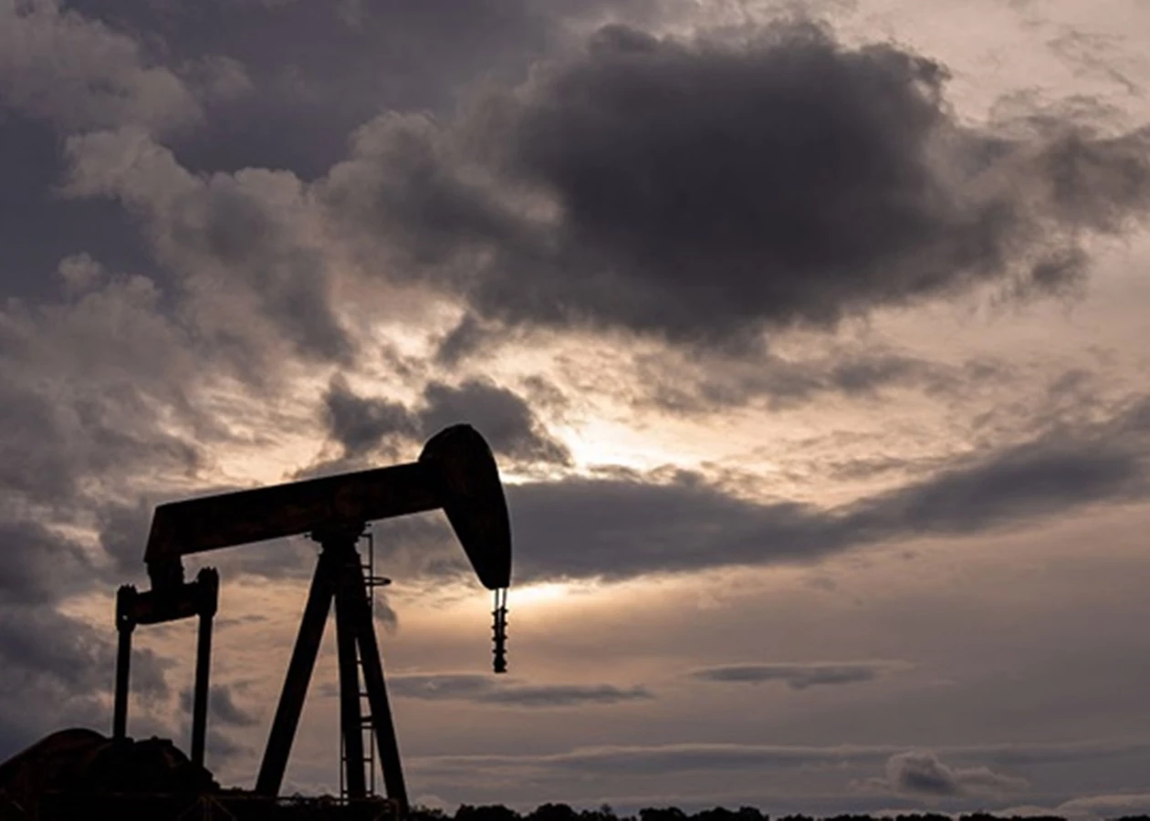 Трамп отложил новый удар по Ирану, цены на нефть снизились