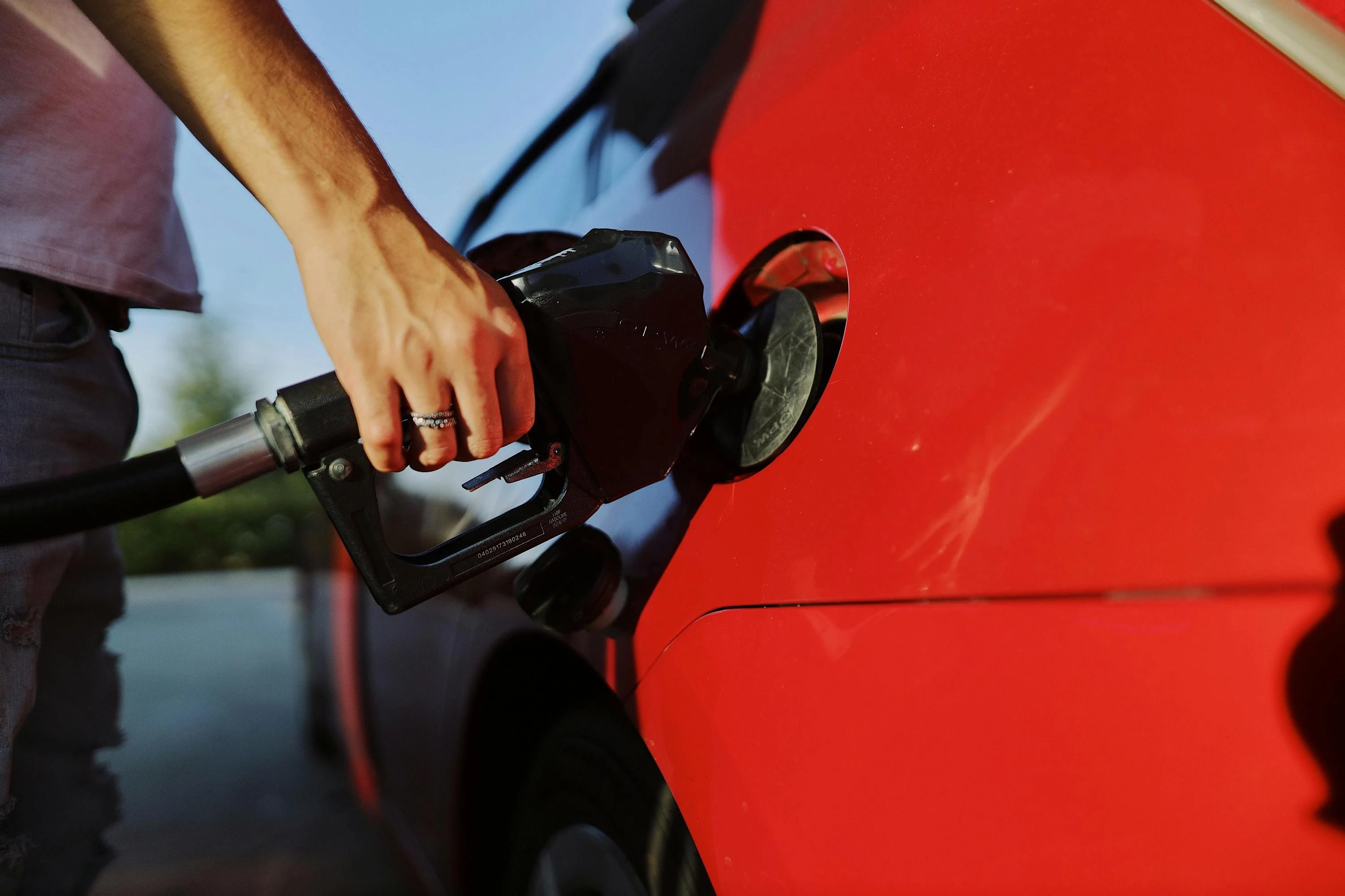 Цены продолжают расти: что происходит на АЗС 4 августа
