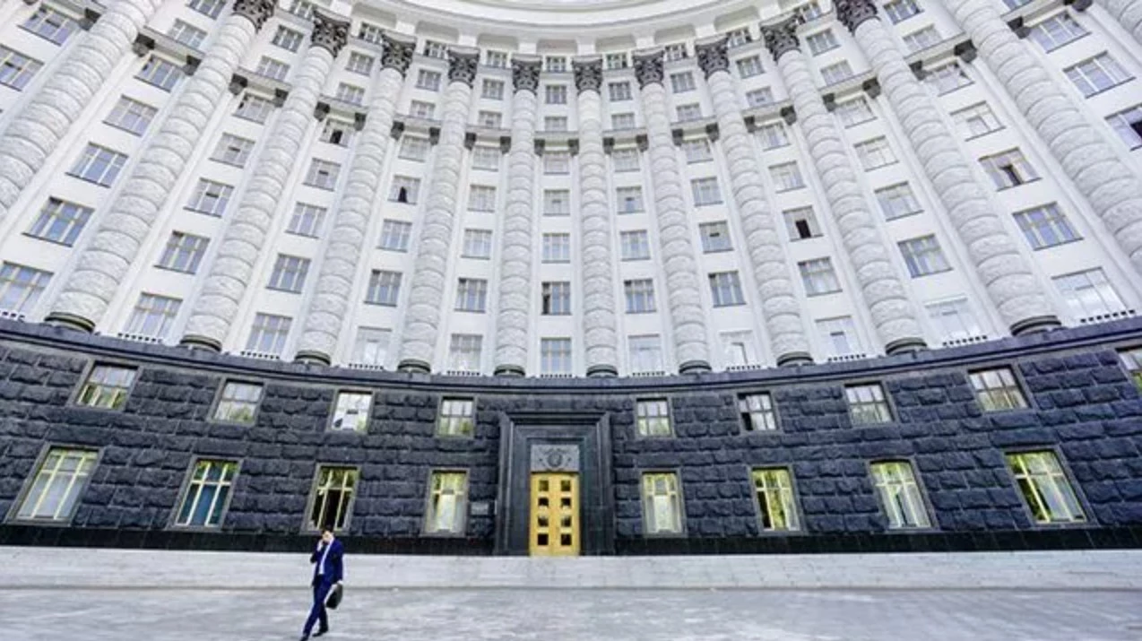 Кабмин обязал Налоговую службу передать Минобороны данные обо всех мужчинах от 18 до 60 лет