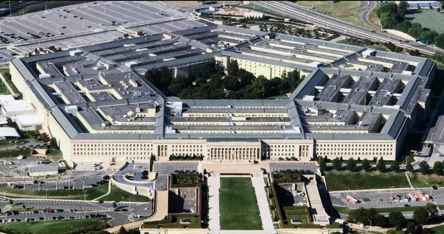 Отстранен от службы генерал США, который координировал помощь Украине