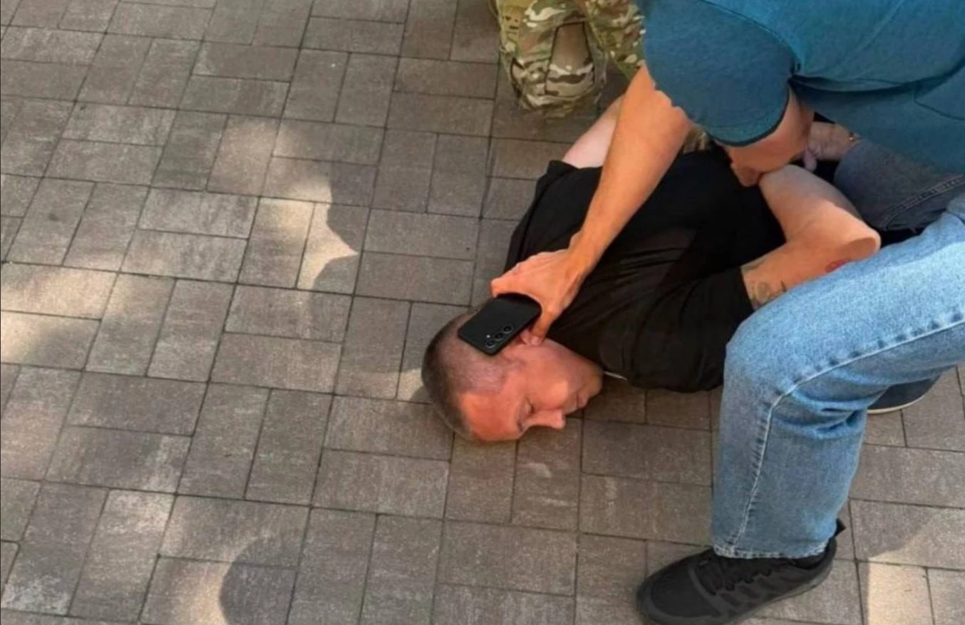Напряжение в Киевской области: жители Калиновки потребовали ответов у родных бывшего комбрига Лучанова