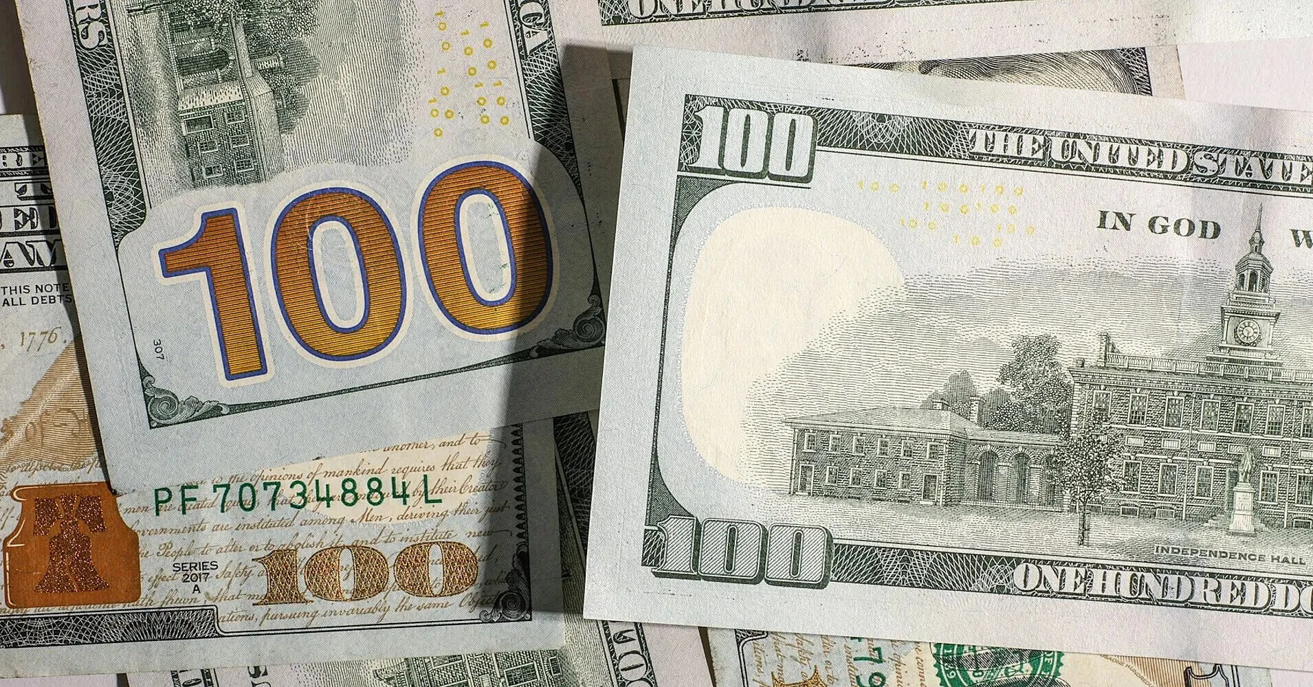 Курс валют в начале недели: что происходит в банках и обменниках