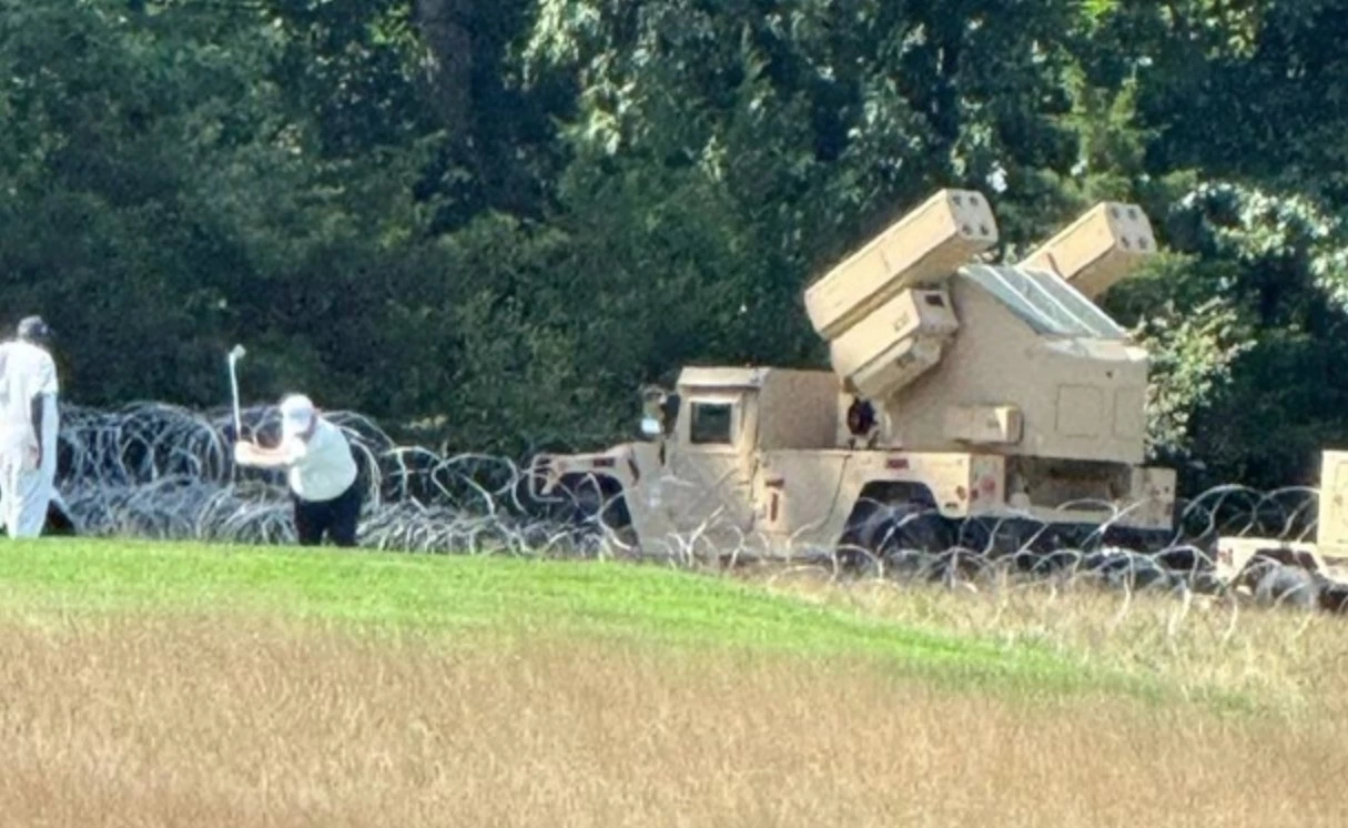 Гольф под прикрытием Stinger: военные показали, как берегут Трампа от иранских дронов