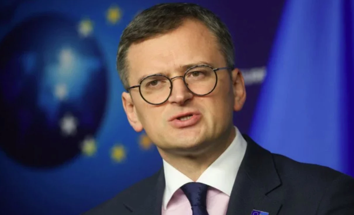 «Быстрого решения ПВО нет»: экс-глава МИД Кулеба откровенно оценил угрозу массированных атак и КАБов