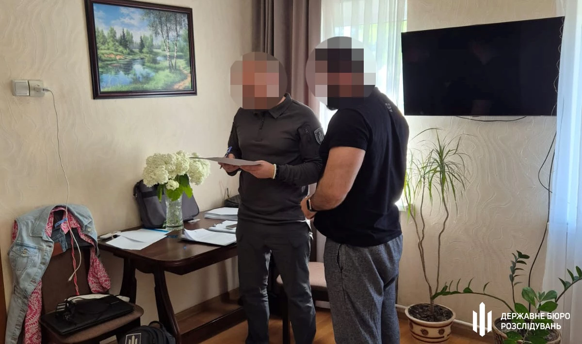 Начальник подразделения полиции охраны Днепропетровщины собирал 