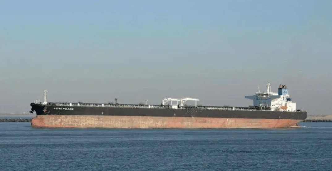 В Черном море атакован греческий танкер Skiros с российской нефтью на борту — Bloomberg