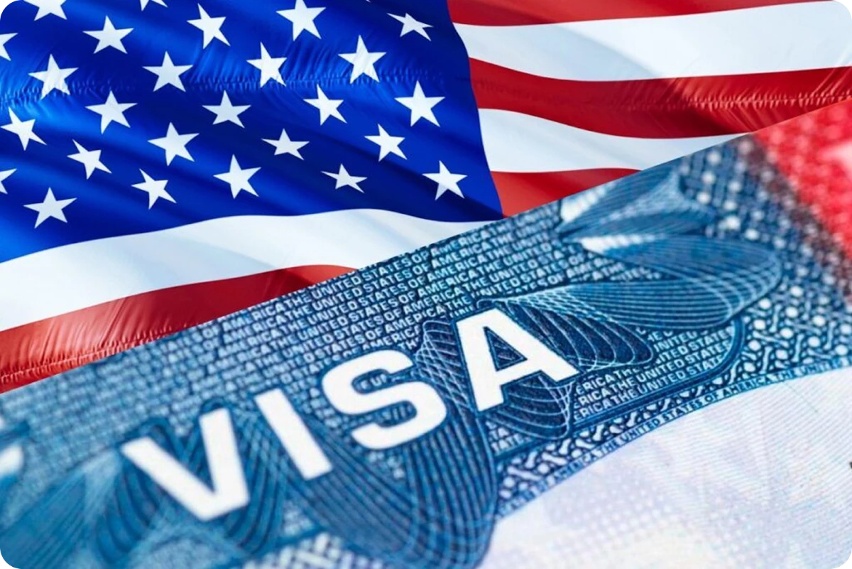США призупинили розгляд заяв на імміграційні візи