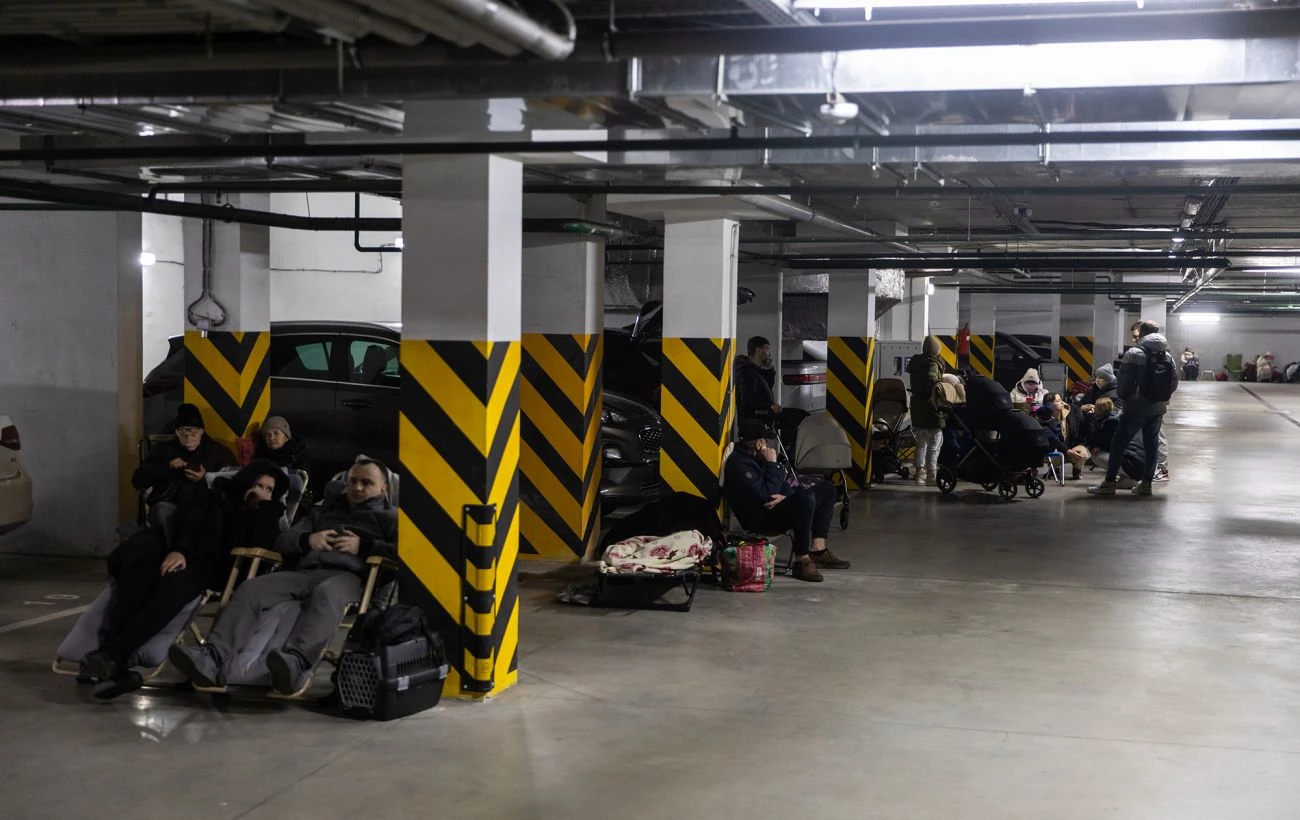 В Киеве предложили построить подземные паркинги-укрытия возле метро