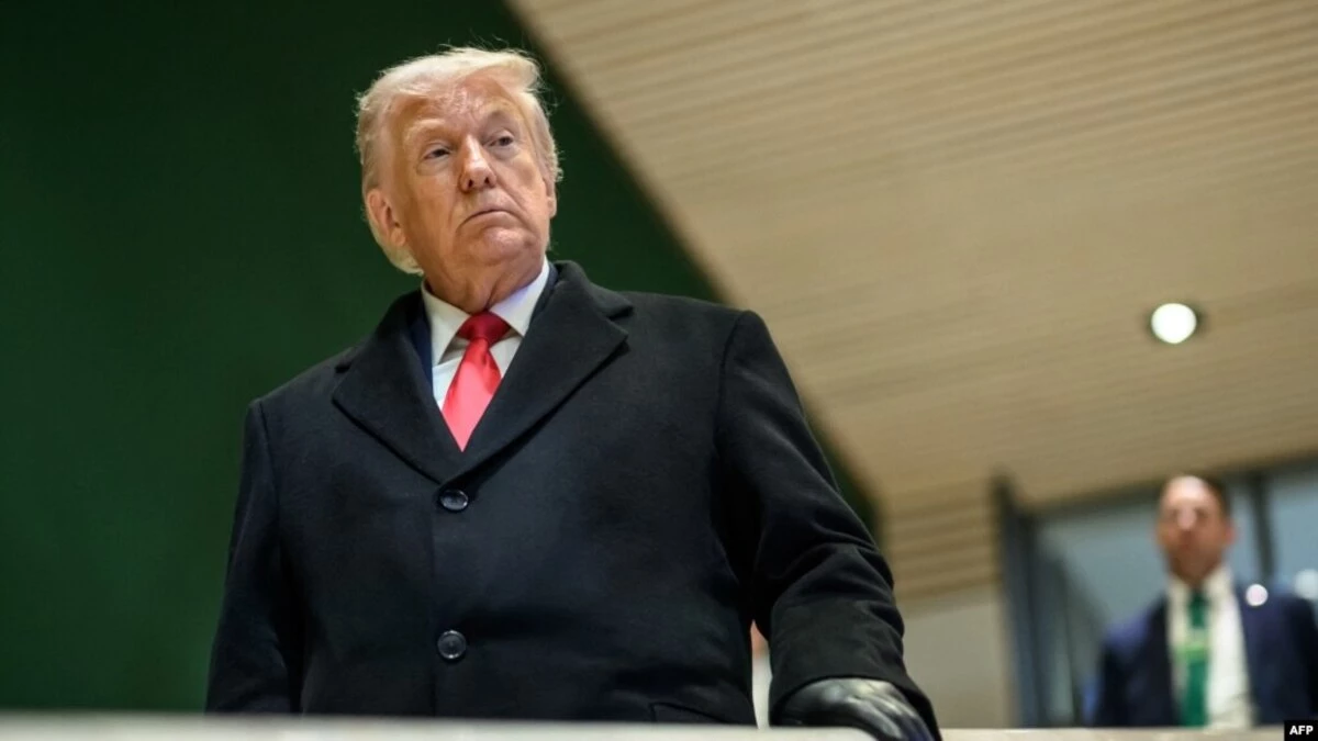 Рейтинг Трампа упал до рекордных 33%