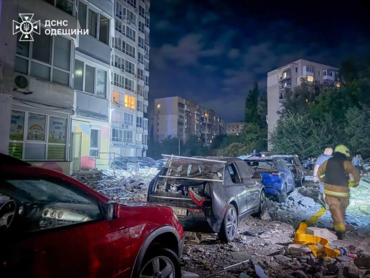 Враг атаковал Одессу КАБами и 