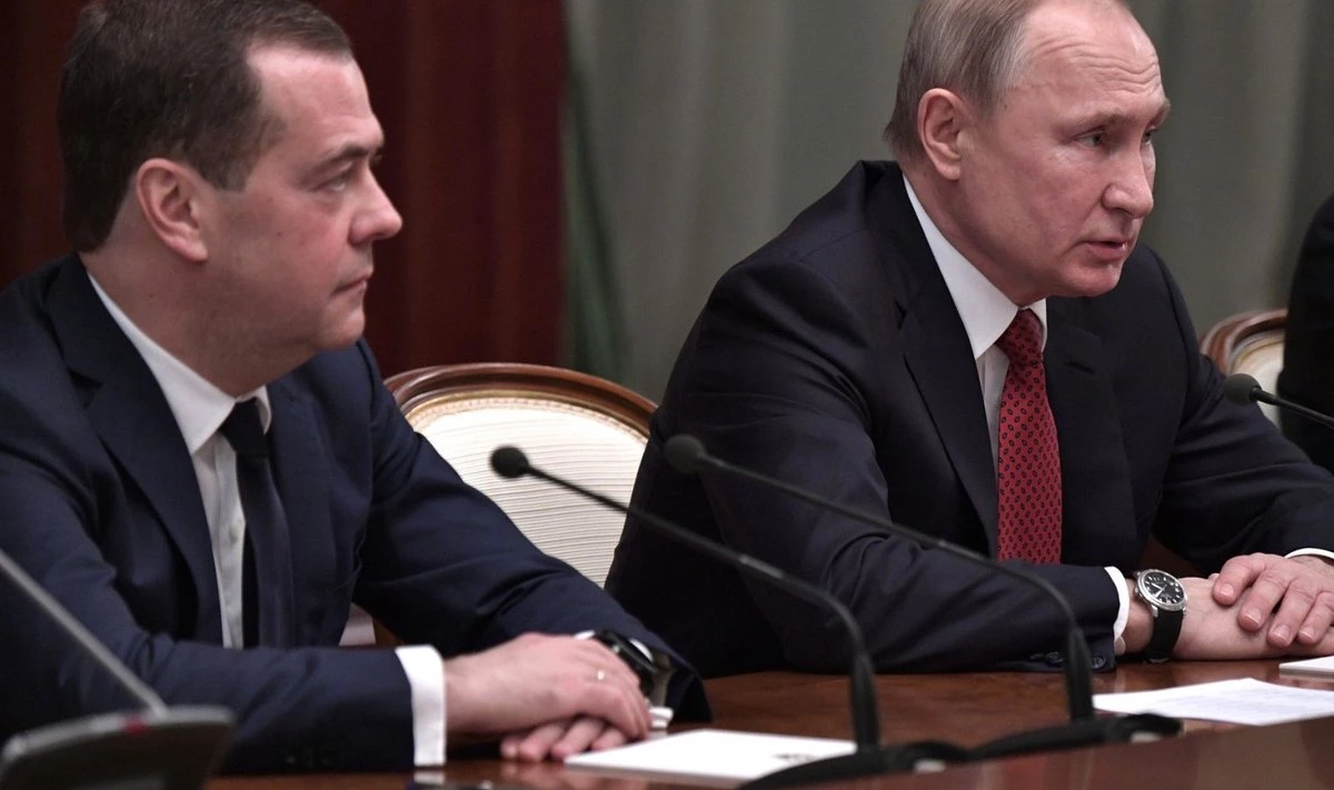 Причастность России к атаке на аэропорт Лейпцига.: Медведев прокомментировал обвинения Берлина