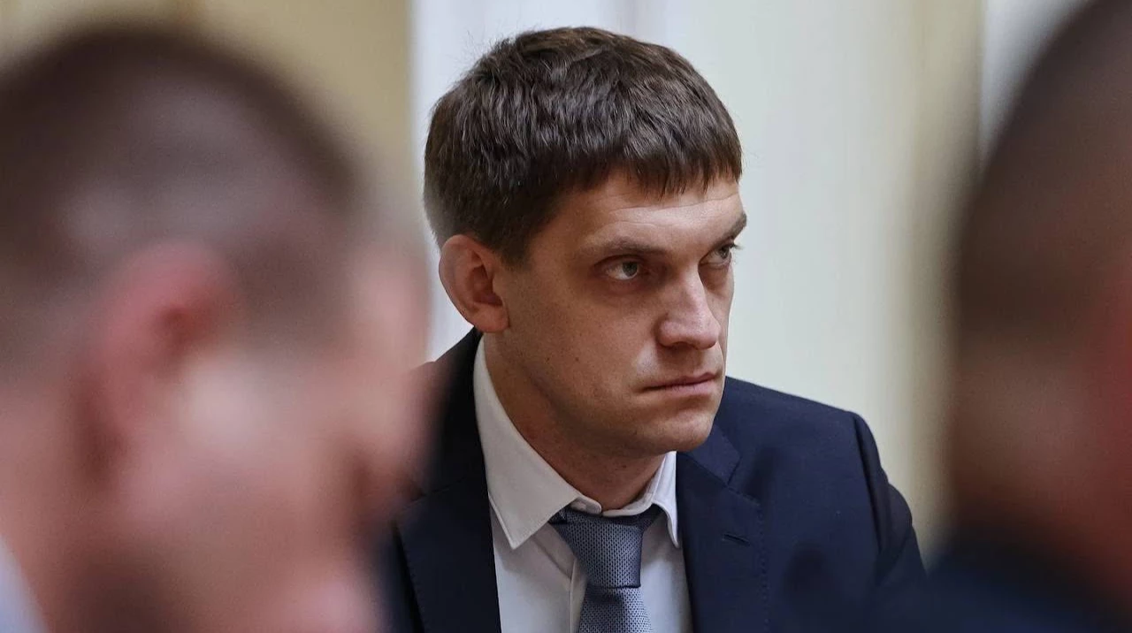 Кабмин уволил сразу трех должностных лиц и утвердил нового руководителя
