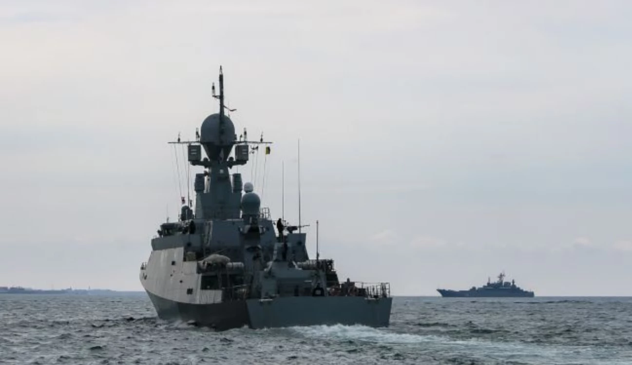 Рост напряжения в Балтийском море: ВМС Дании заявили об изменении тактики российских кораблей