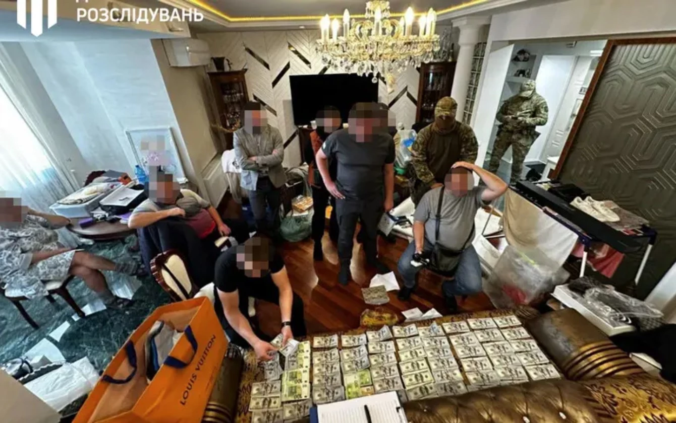 160 мільйонів на інвалідностях та прокурорах: справу екс-главу Хмельницької МСЕК Крупи та її родини передали до суду