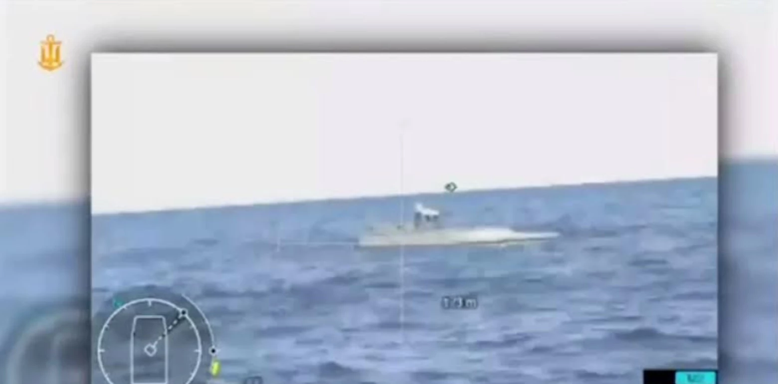 Первая в истории дуэль БЭКов: украинский дрон в Черном море расстрелял и затопил российский катер