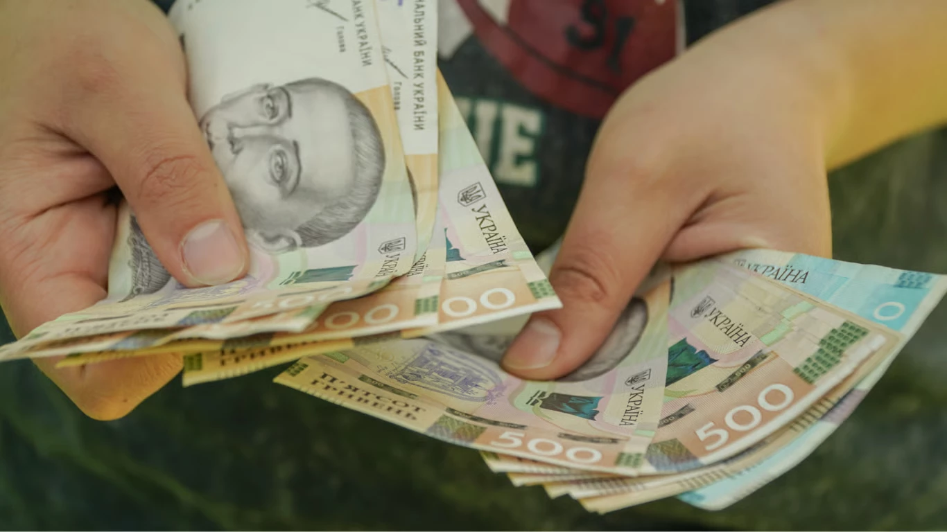 В Украине изменят размеры соцпомощи: кто сможет получать больше денег